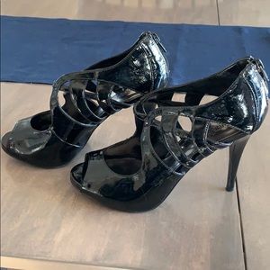 Beautiful “Carlos” by Carlos Santana Heels🌸